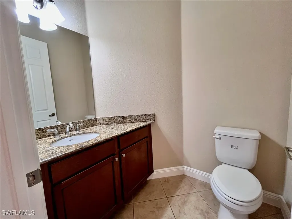 174 Shadroe Cove Circle Cape Coral FL 33991