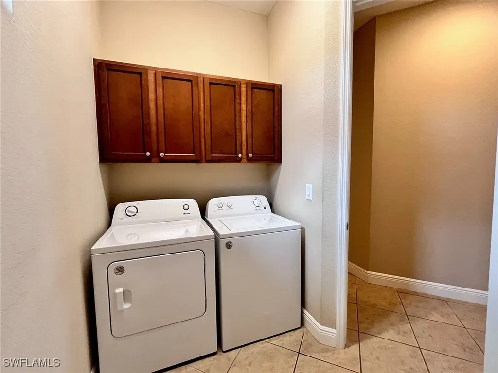 174 Shadroe Cove Circle Cape Coral FL 33991