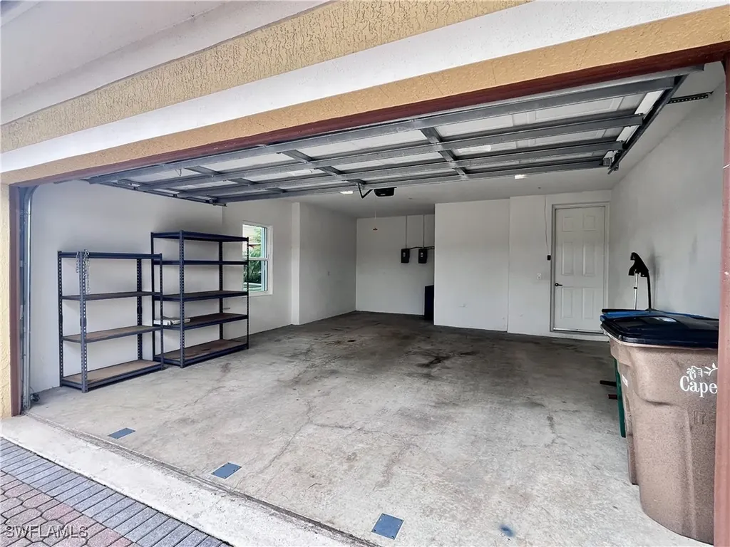 174 Shadroe Cove Circle Cape Coral FL 33991