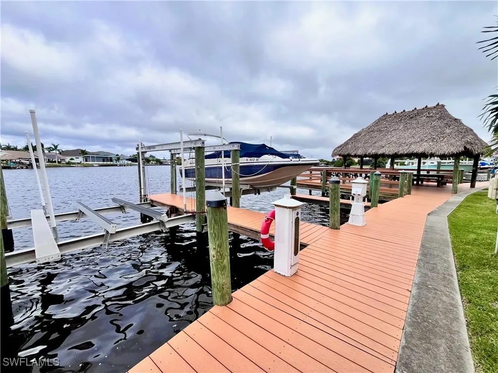 174 Shadroe Cove Circle Cape Coral FL 33991