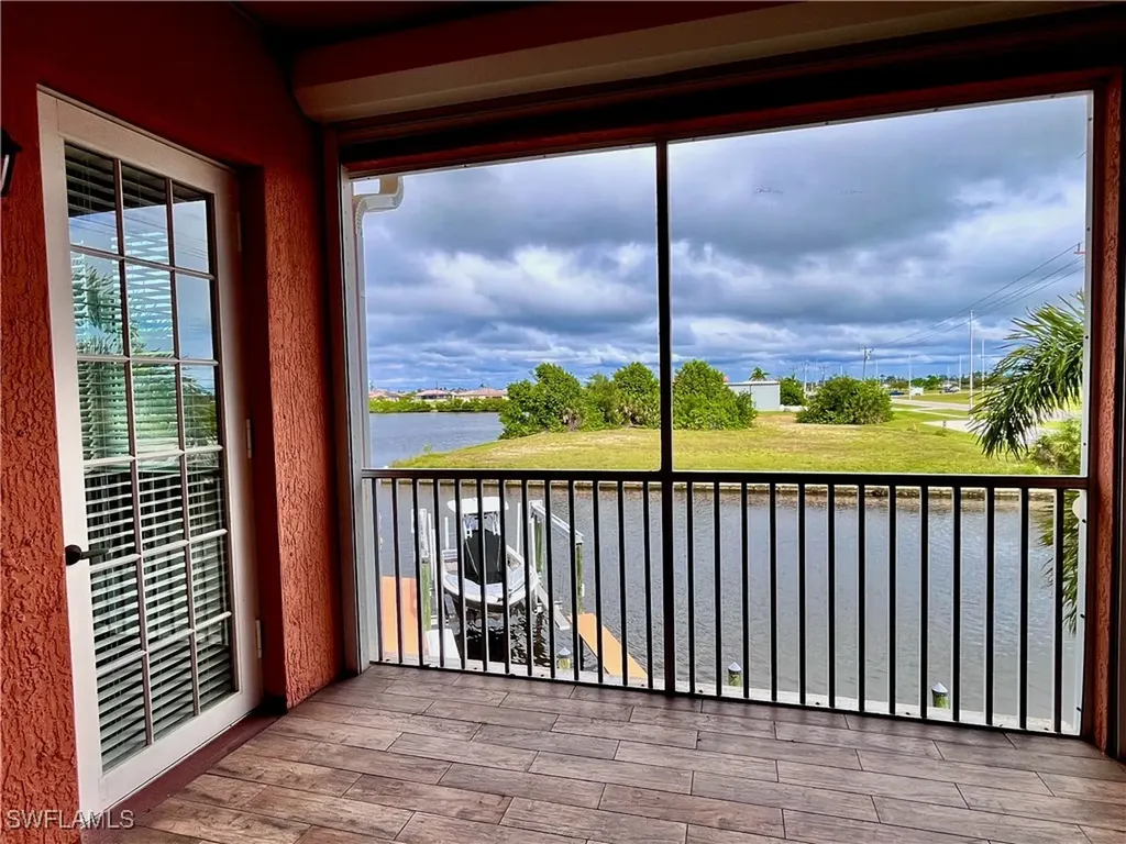 174 Shadroe Cove Circle Cape Coral FL 33991