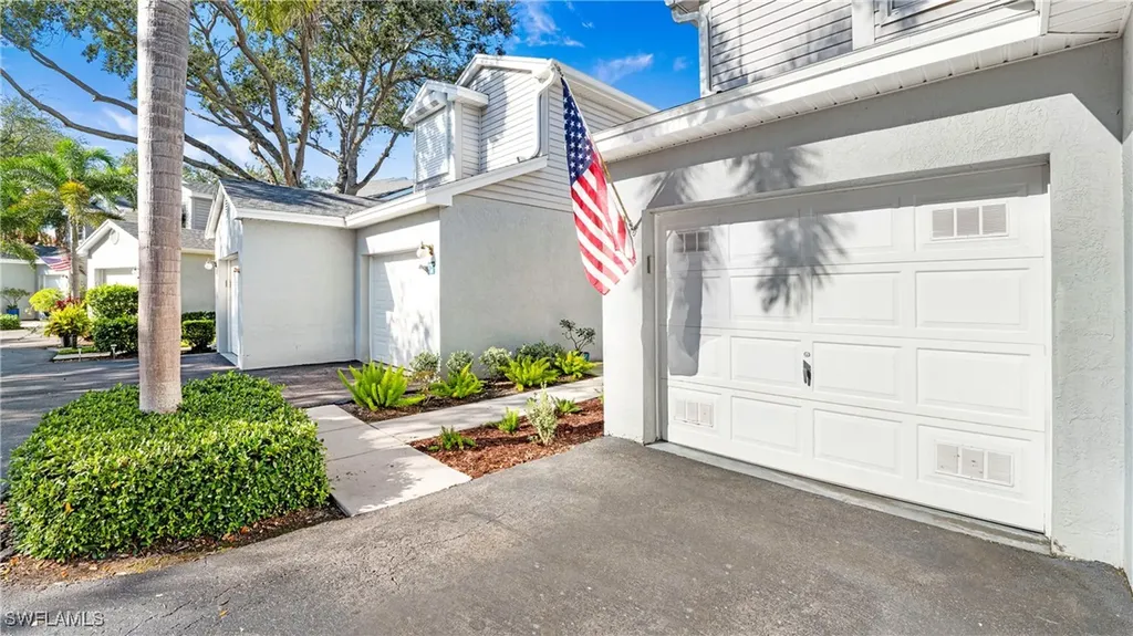 2530 Citrus Lake Drive Naples FL 34109