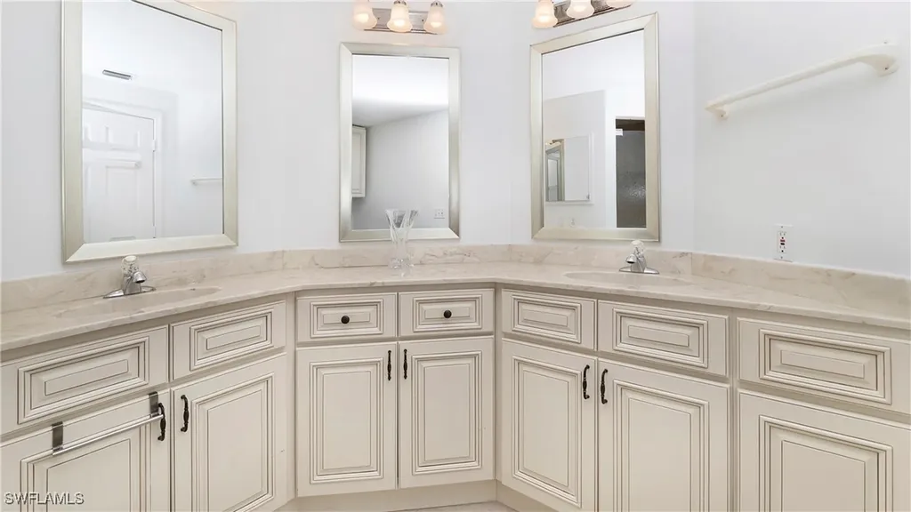2530 Citrus Lake Drive Naples FL 34109