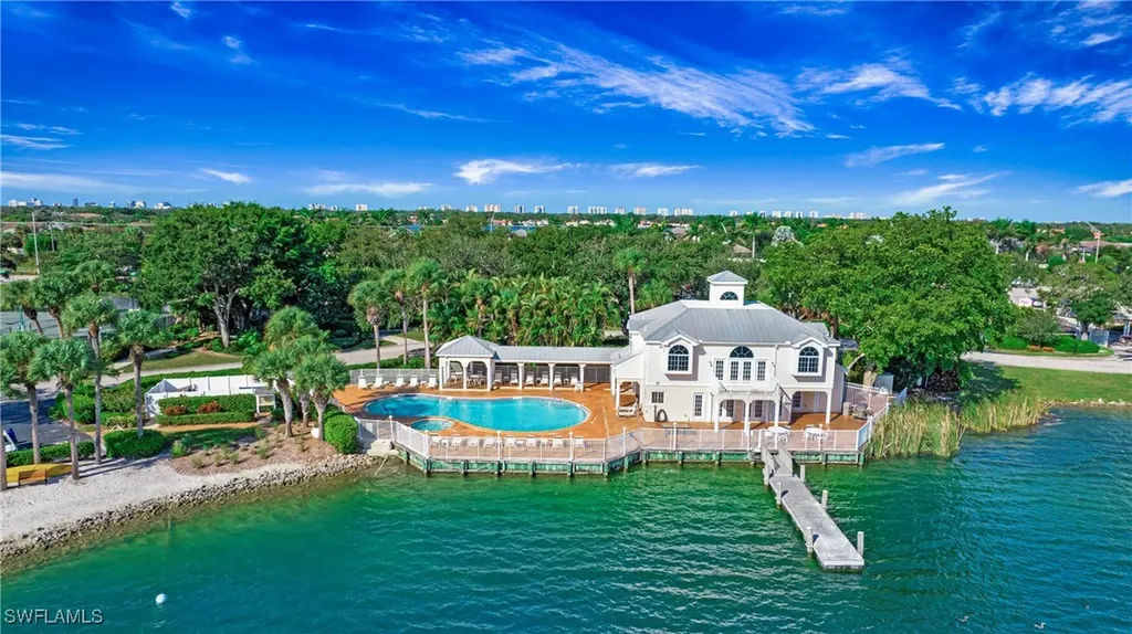 2530 Citrus Lake Drive Naples FL 34109