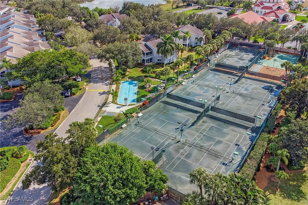 2530 Citrus Lake Drive Naples FL 34109