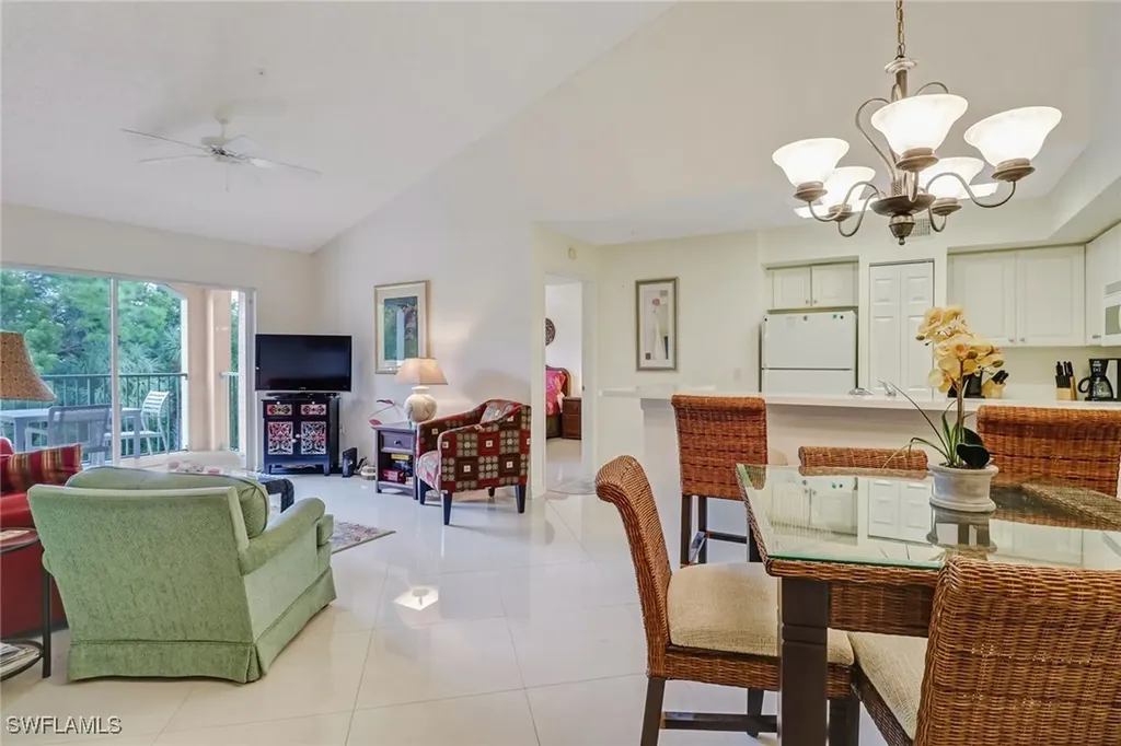 1190 Wildwood Lakes Boulevard Naples FL 34104