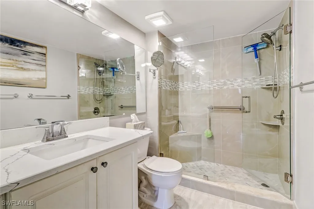 1190 Wildwood Lakes Boulevard Naples FL 34104