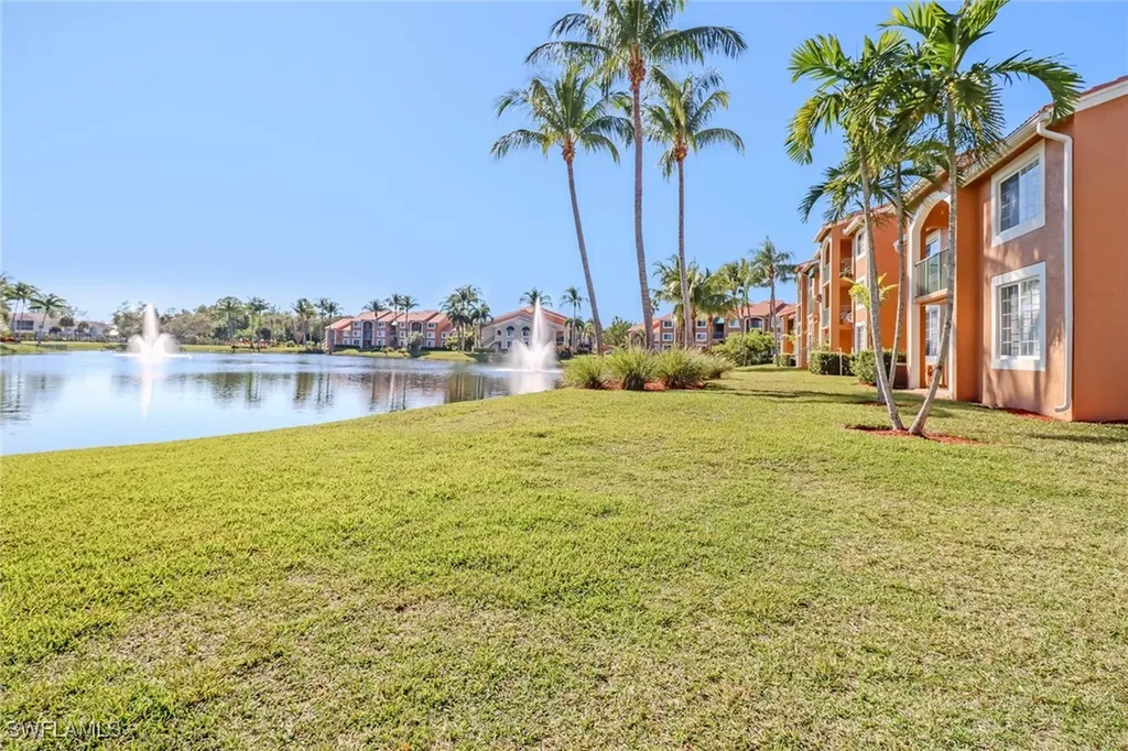 1190 Wildwood Lakes Boulevard Naples FL 34104