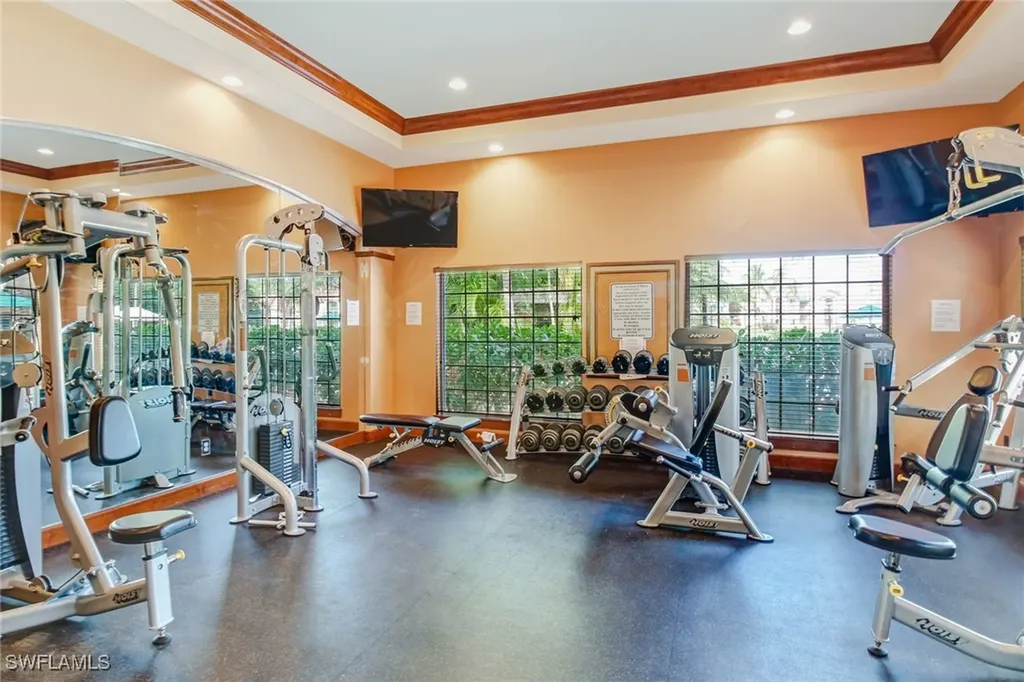 1190 Wildwood Lakes Boulevard Naples FL 34104