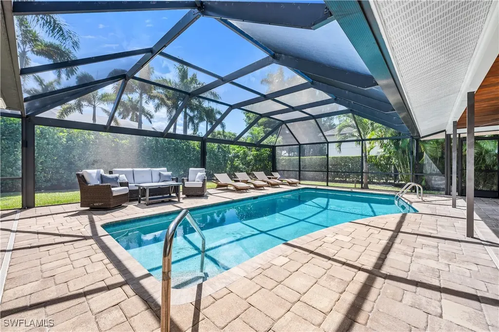 718 Old Trail Drive Naples FL 34103