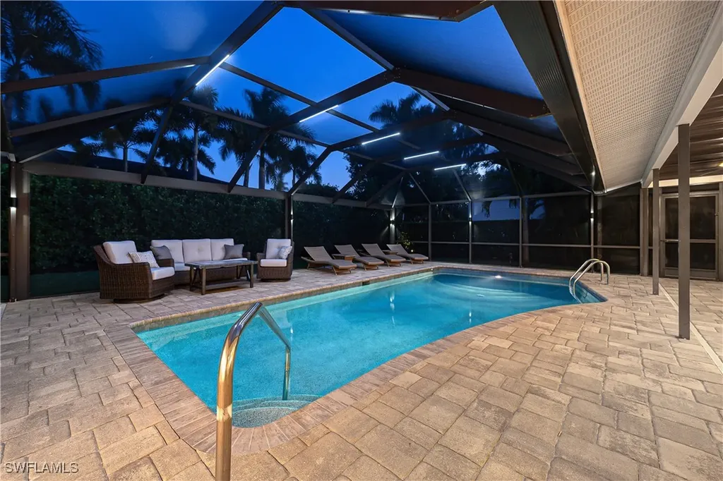 718 Old Trail Drive Naples FL 34103