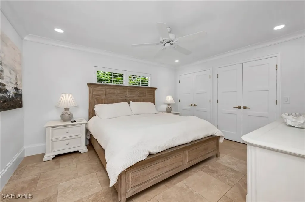 718 Old Trail Drive Naples FL 34103