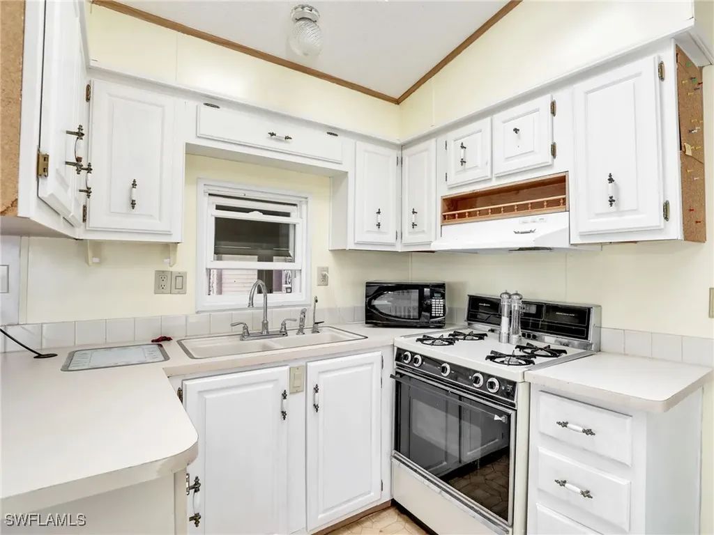 4530 Mayflower Way E Estero FL 33928