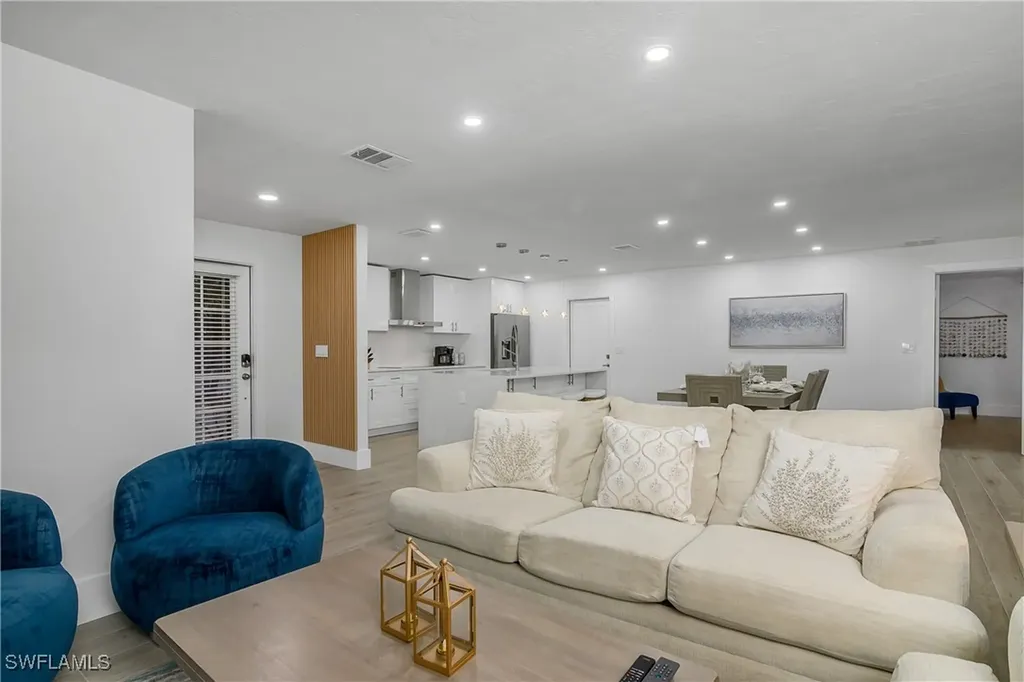 5015 Skyline Boulevard Cape Coral FL 33914