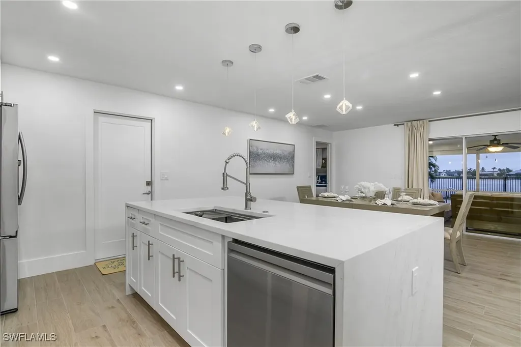 5015 Skyline Boulevard Cape Coral FL 33914