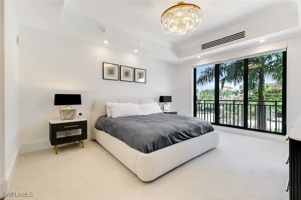 1130 3rd Avenue S Naples FL 34102