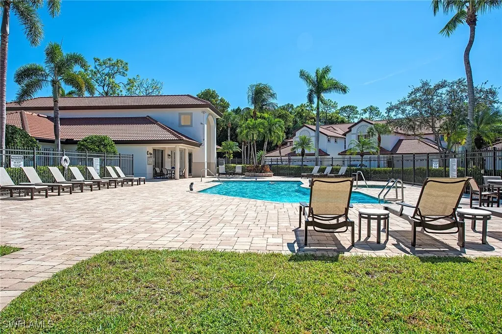 2540 Talon Court Naples FL 34105