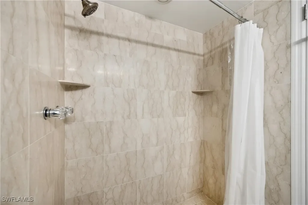 222 Harbour Drive Naples FL 34103