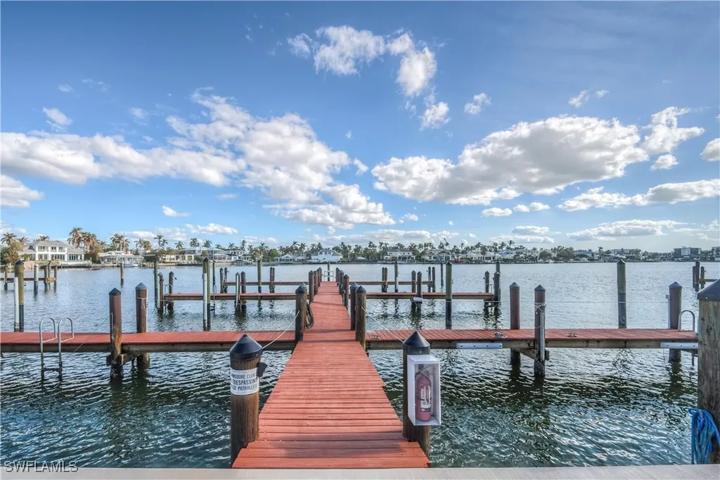 222 Harbour Drive Naples FL 34103