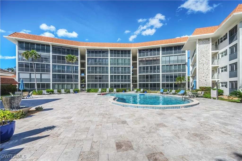 222 Harbour Drive Naples FL 34103
