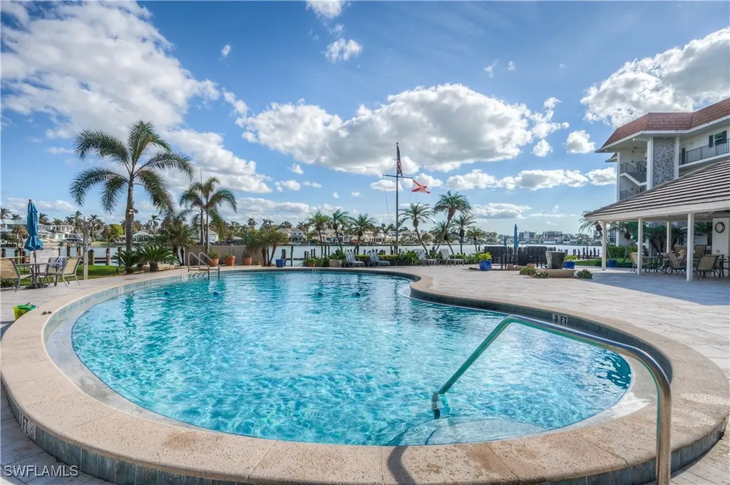 222 Harbour Drive Naples FL 34103