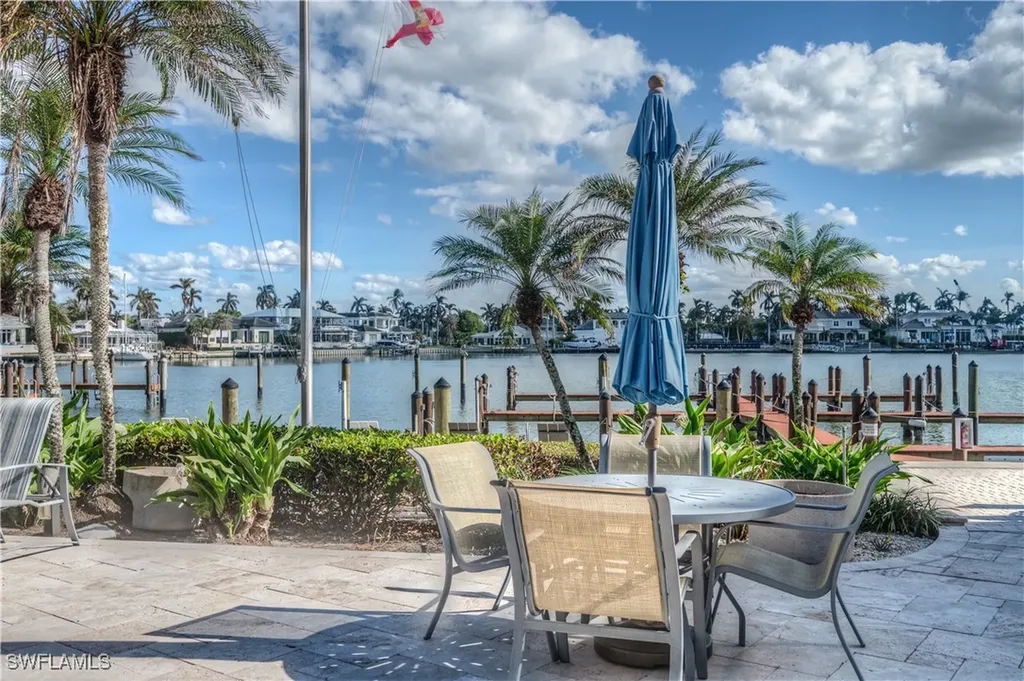 222 Harbour Drive Naples FL 34103