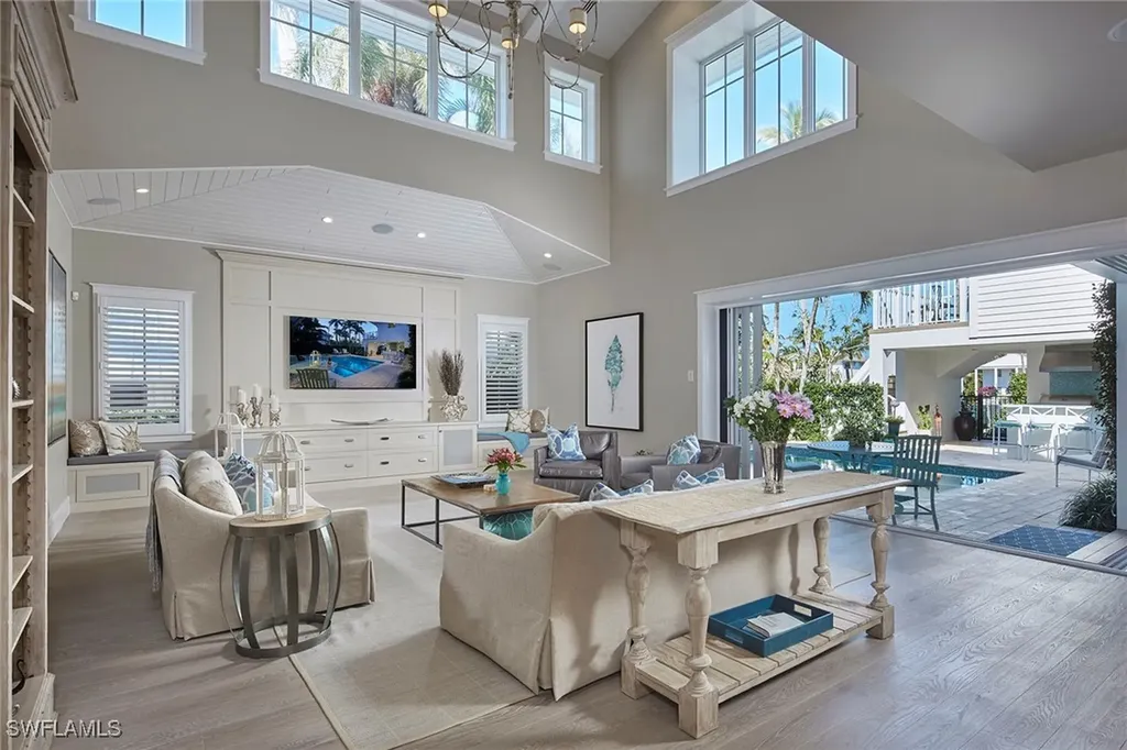 231 11th Avenue S Naples FL 34102