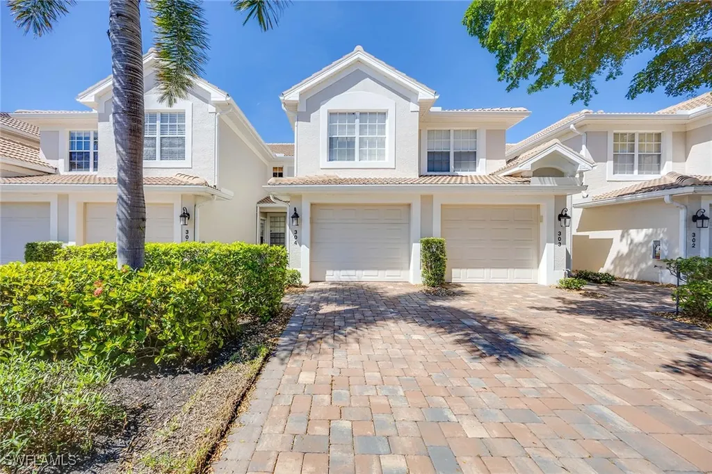 Estero FL, 23526 Sandycreek Terrace, Unit 304