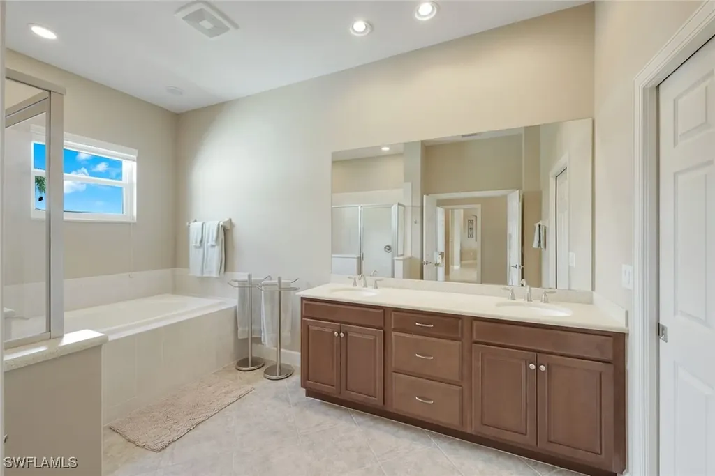 9221 Quartz Lane Naples FL 34120