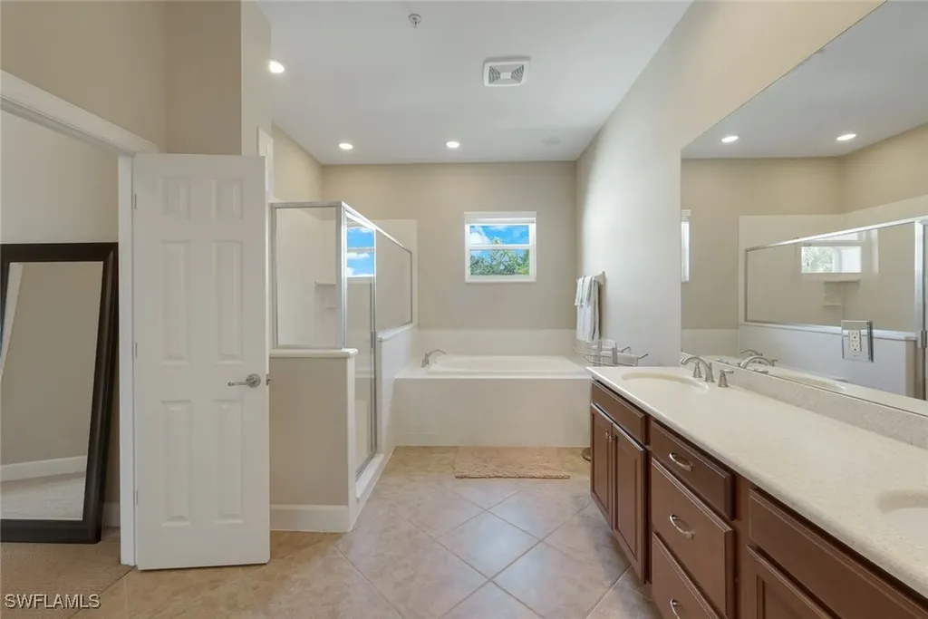 9221 Quartz Lane Naples FL 34120
