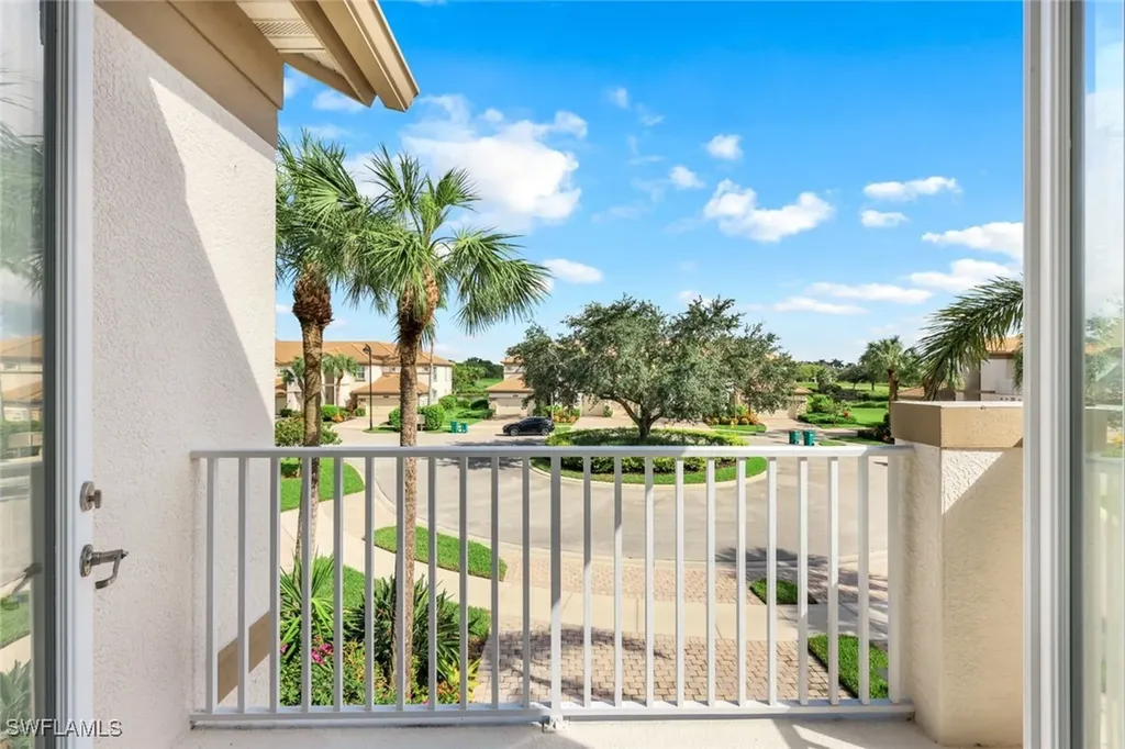 9221 Quartz Lane Naples FL 34120