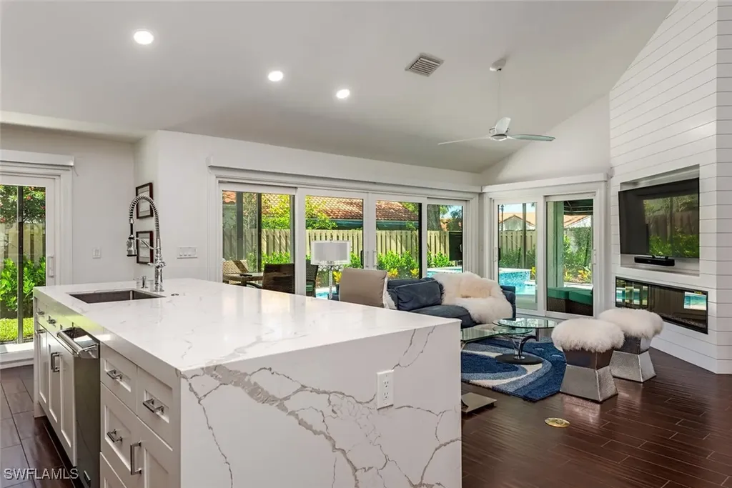 748 Reef Point Circle Naples FL 34108