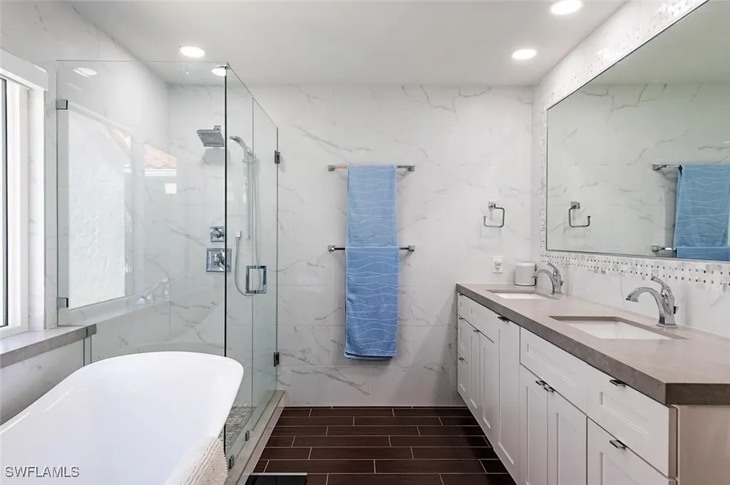 748 Reef Point Circle Naples FL 34108