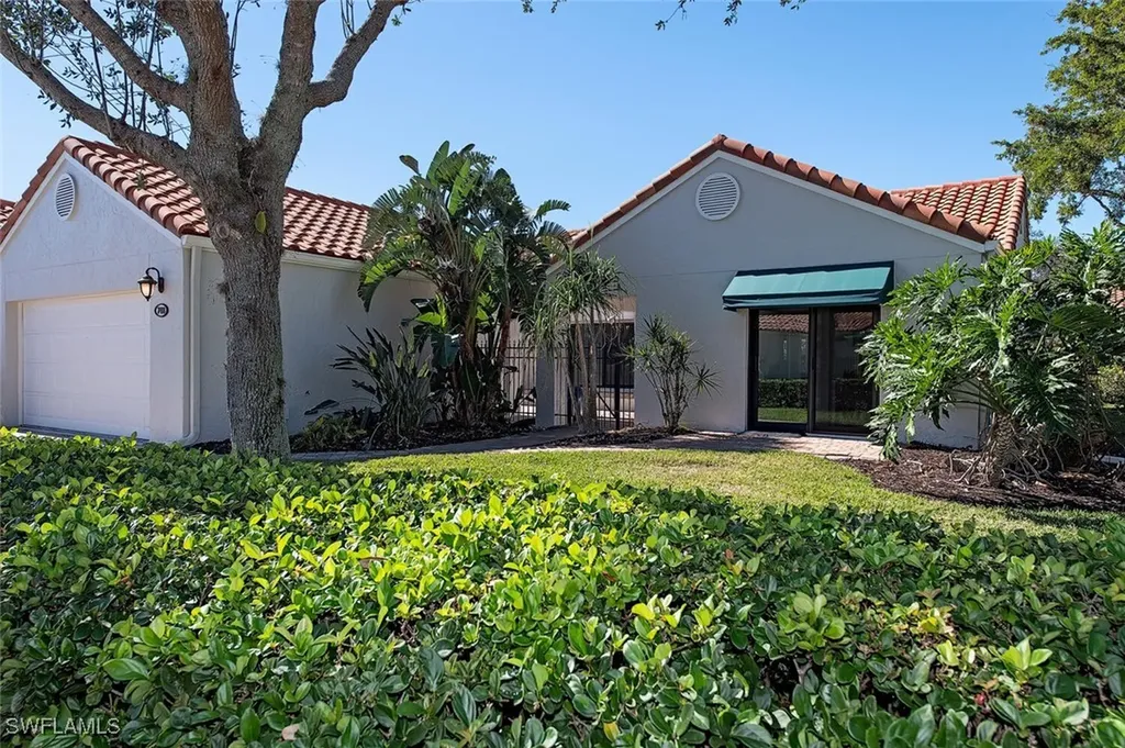 748 Reef Point Circle Naples FL 34108
