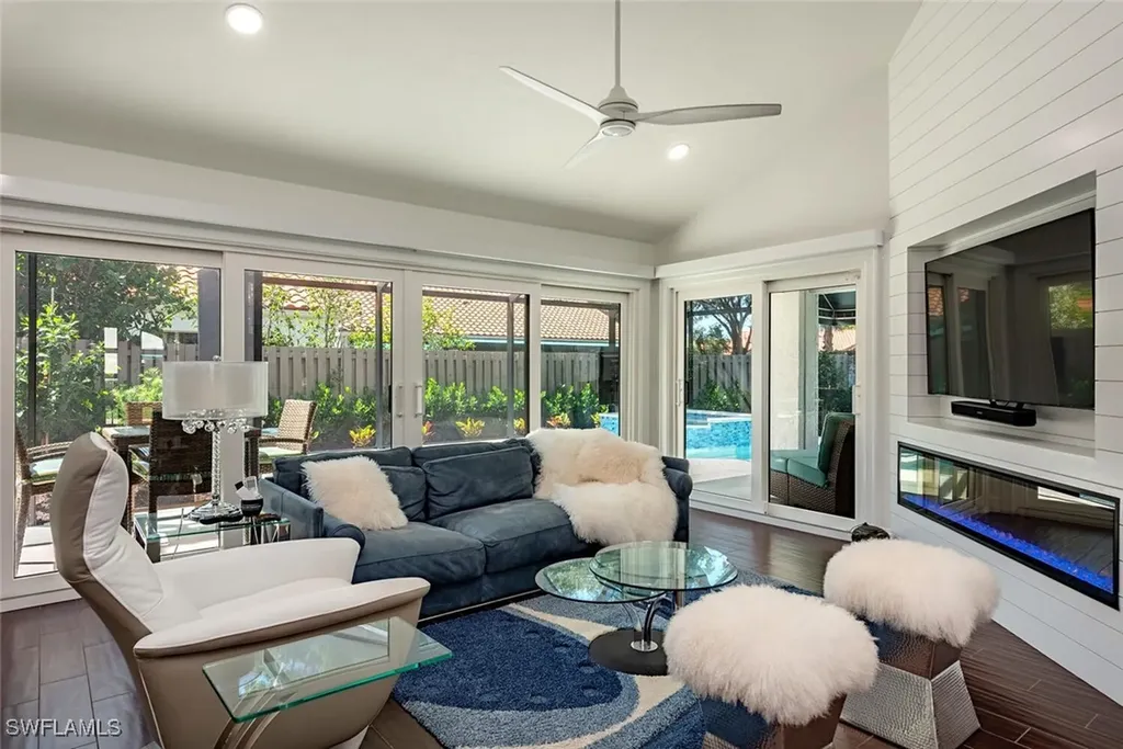 748 Reef Point Circle Naples FL 34108