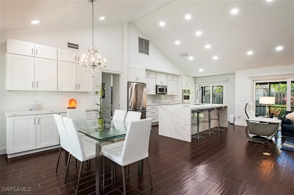 748 Reef Point Circle Naples FL 34108