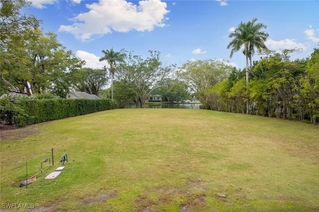 2550 Lantern Lane Naples FL 34102
