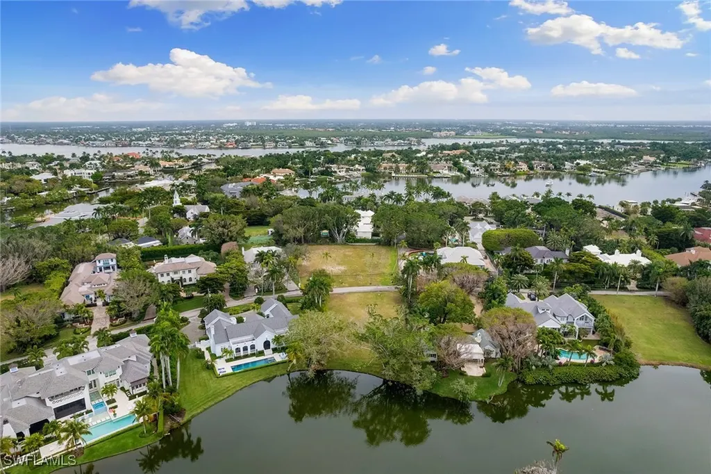 2550 Lantern Lane Naples FL 34102