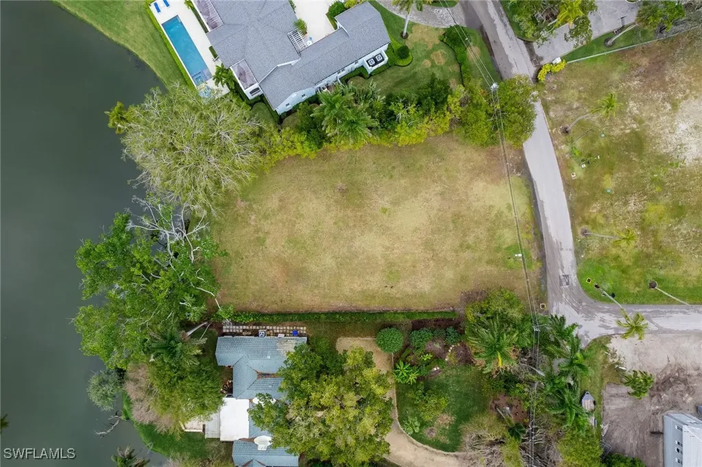 2550 Lantern Lane Naples FL 34102