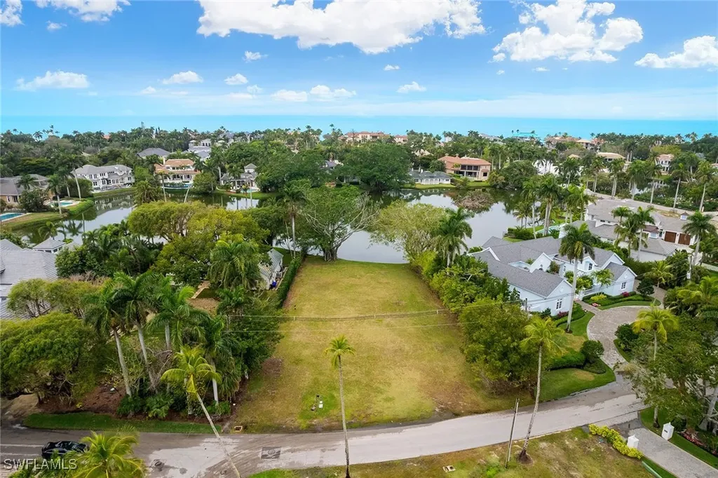 2550 Lantern Lane Naples FL 34102
