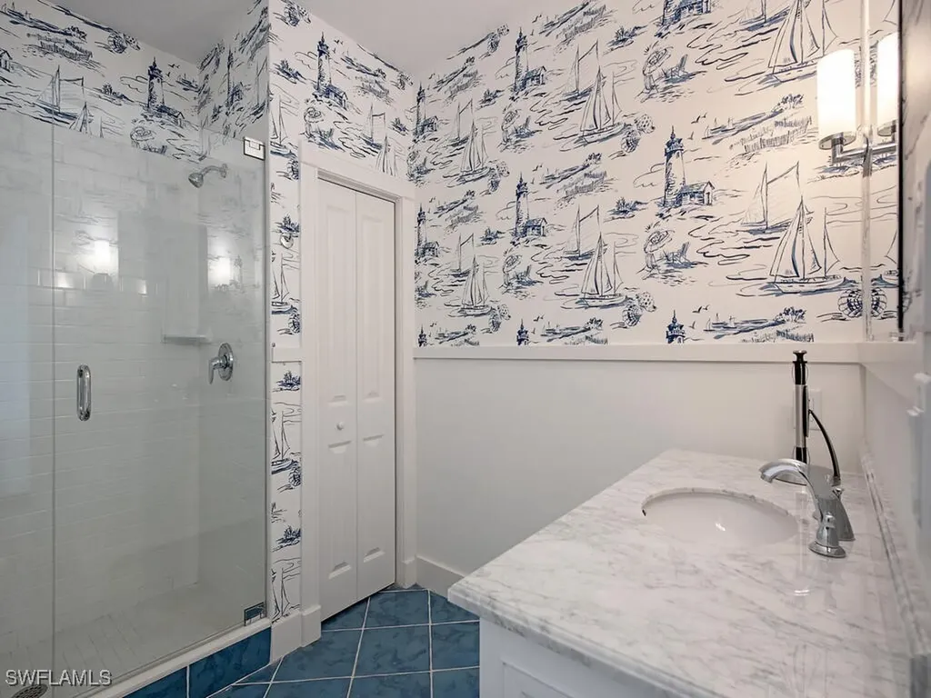 195 2nd Avenue N Naples FL 34102
