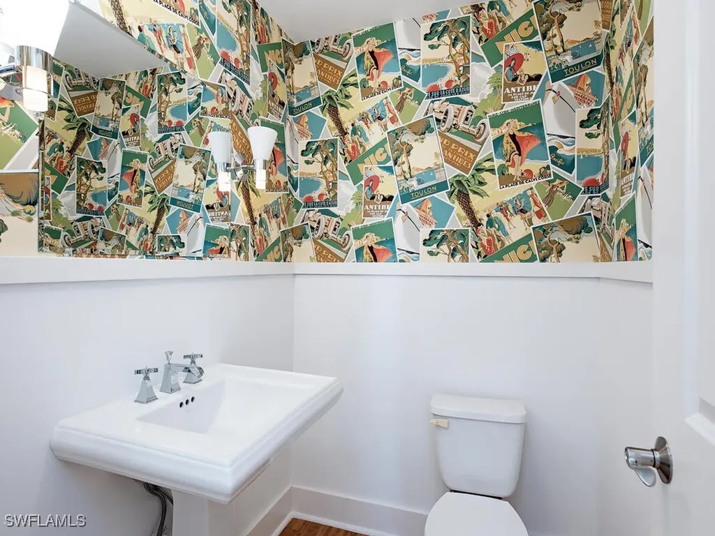 195 2nd Avenue N Naples FL 34102