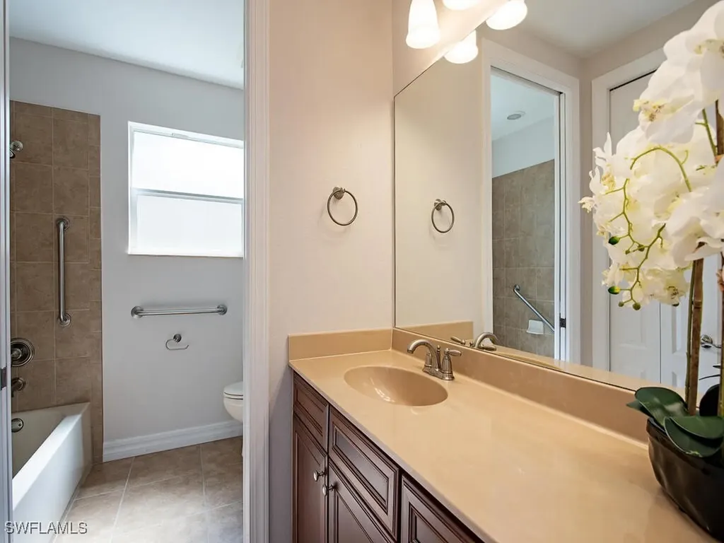 431 1st Avenue N Naples FL 34102