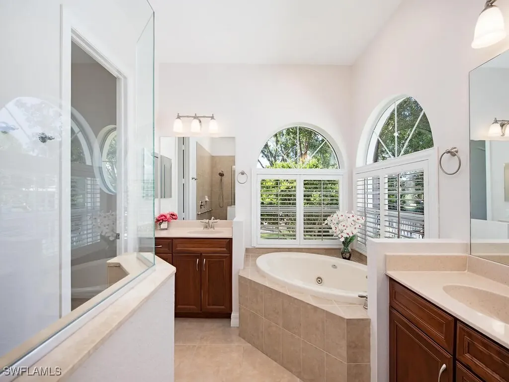 431 1st Avenue N Naples FL 34102