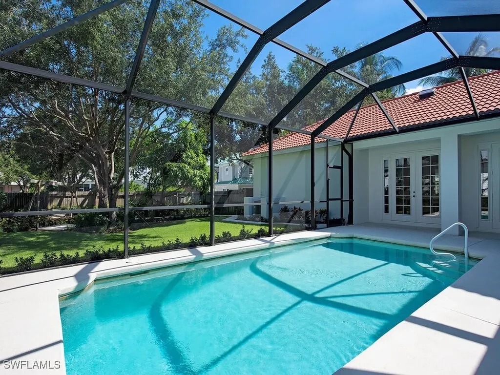 431 1st Avenue N Naples FL 34102