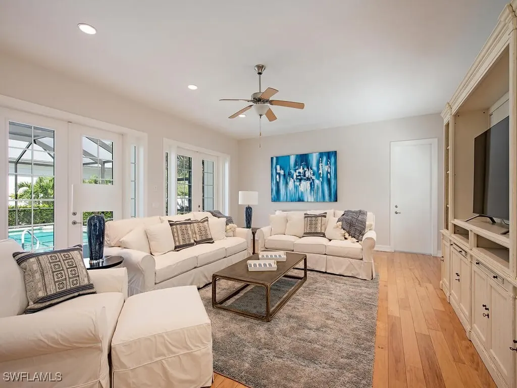 431 1st Avenue N Naples FL 34102