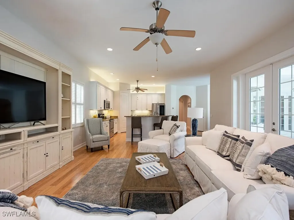 431 1st Avenue N Naples FL 34102