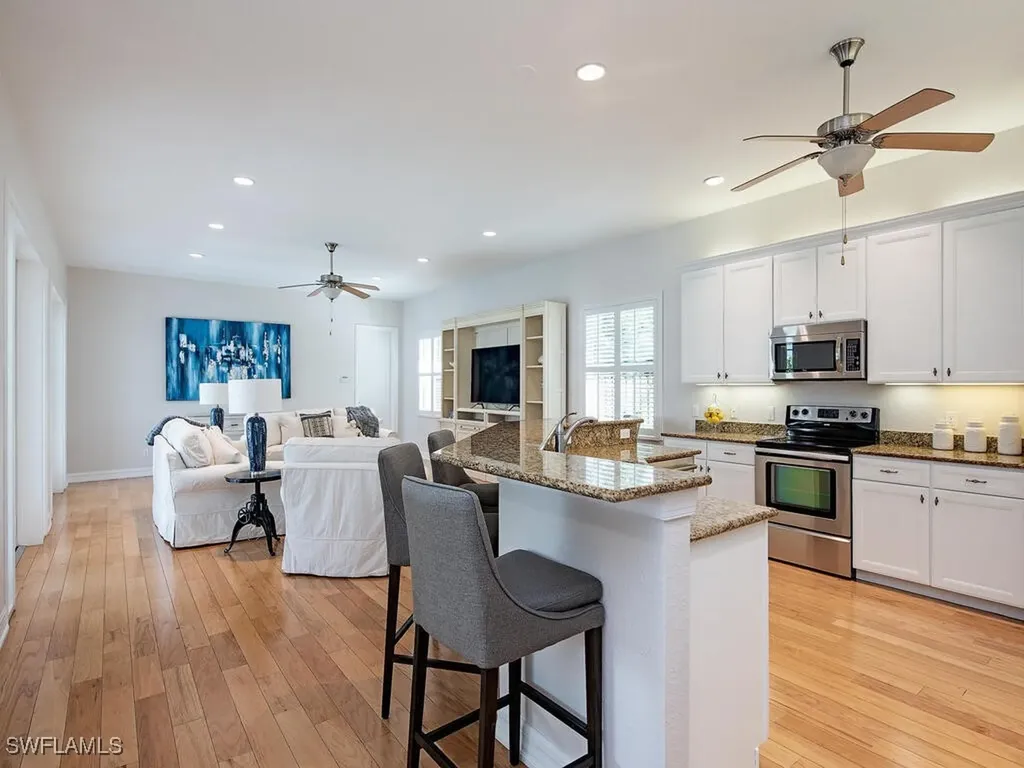 431 1st Avenue N Naples FL 34102