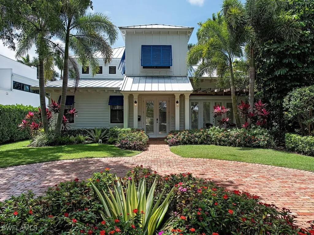 354 1st Avenue N Naples FL 34102