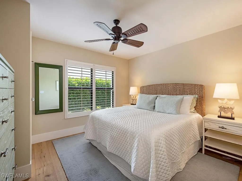 354 1st Avenue N Naples FL 34102